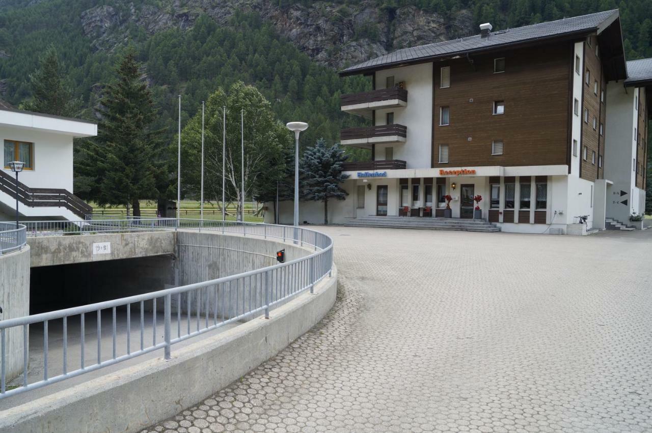 Monte Rosa D 412 Aparthotel Täsch Exteriör bild