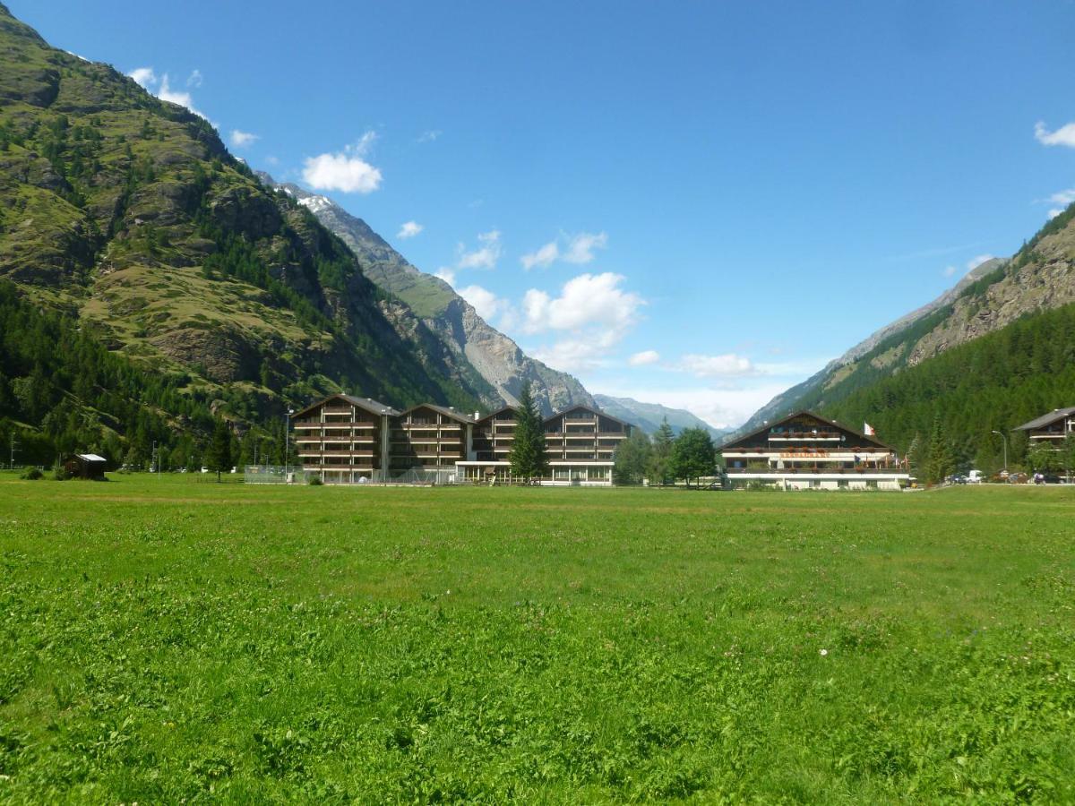 Monte Rosa D 412 Aparthotel Täsch Exteriör bild