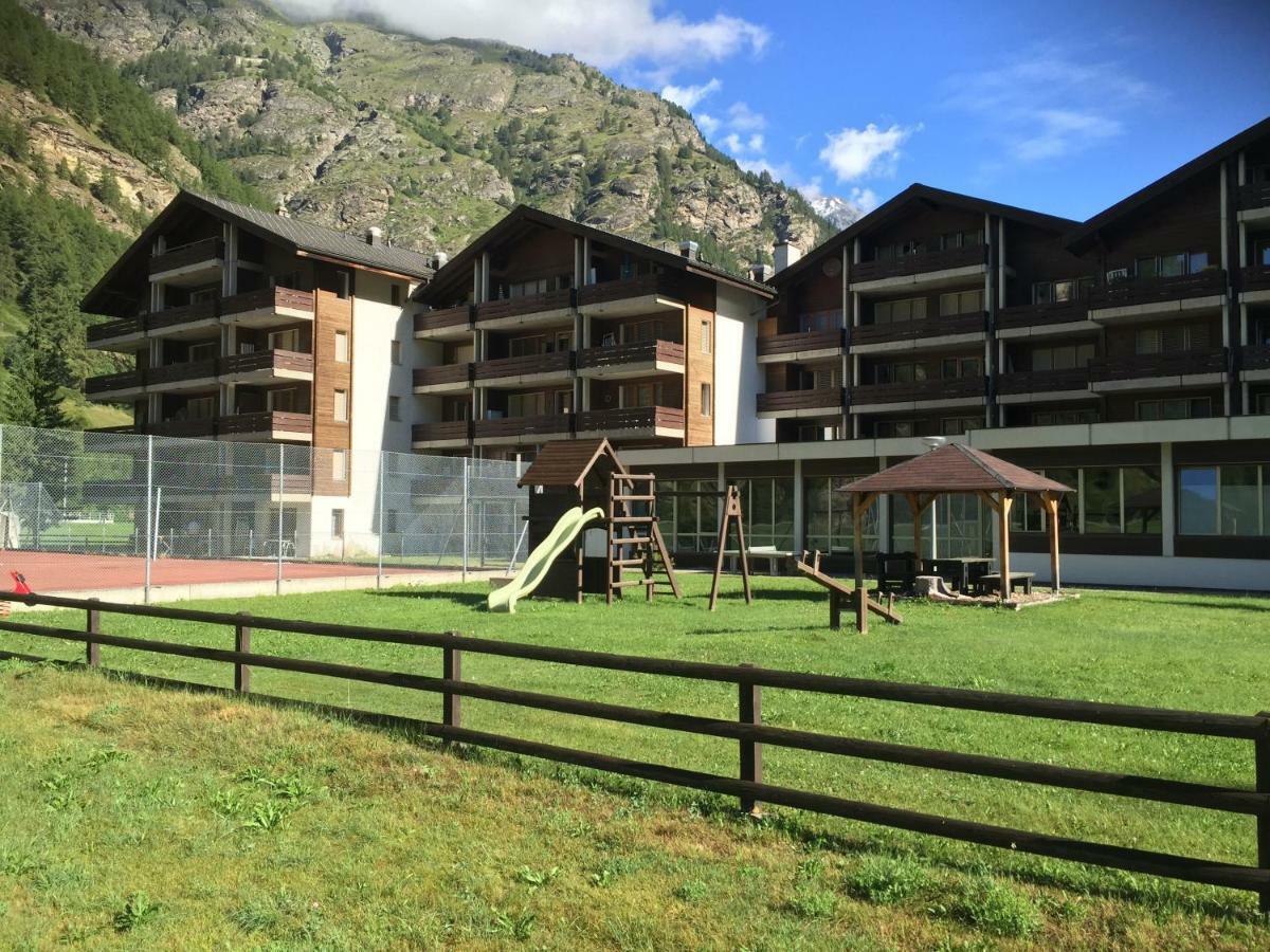 Monte Rosa D 412 Aparthotel Täsch Exteriör bild