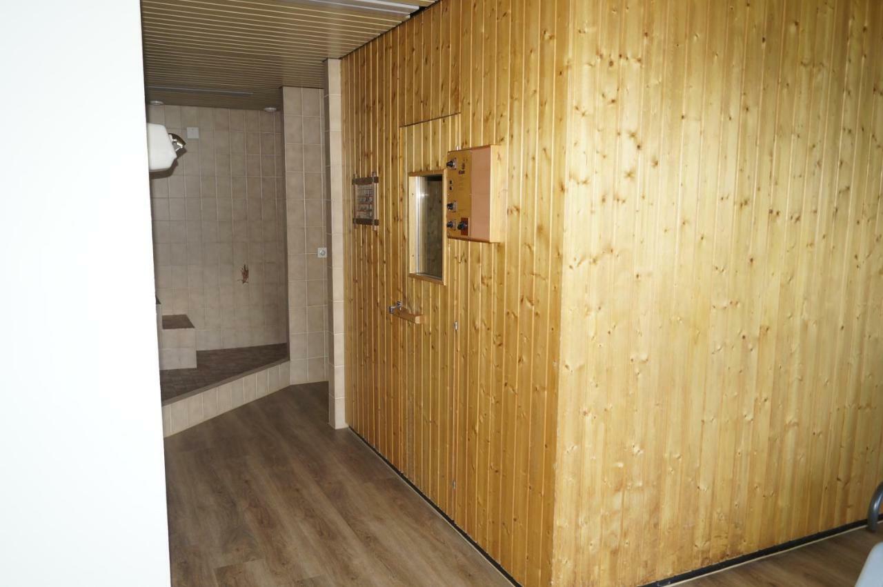 Monte Rosa D 412 Aparthotel Täsch Exteriör bild