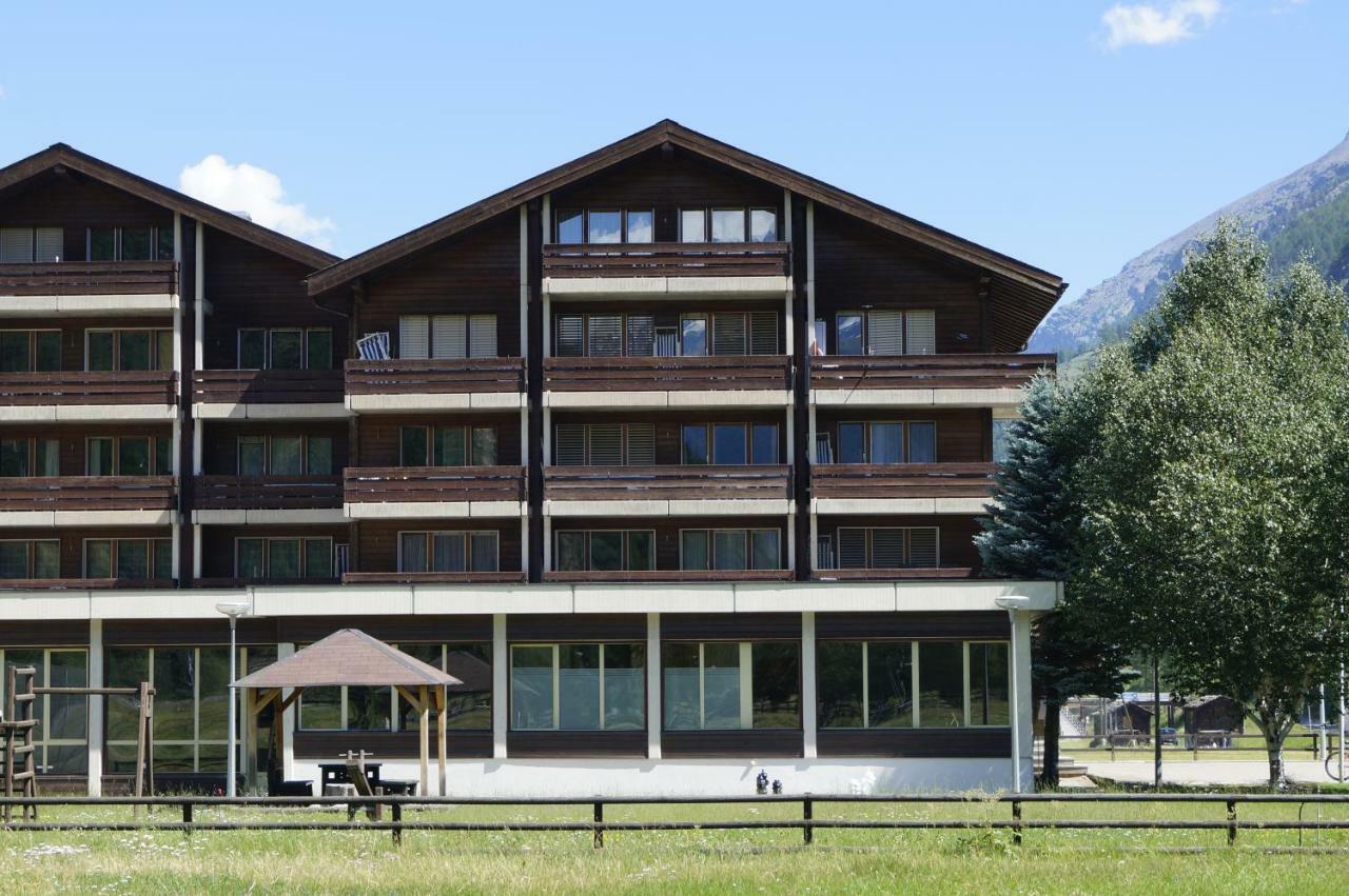 Monte Rosa D 412 Aparthotel Täsch Exteriör bild