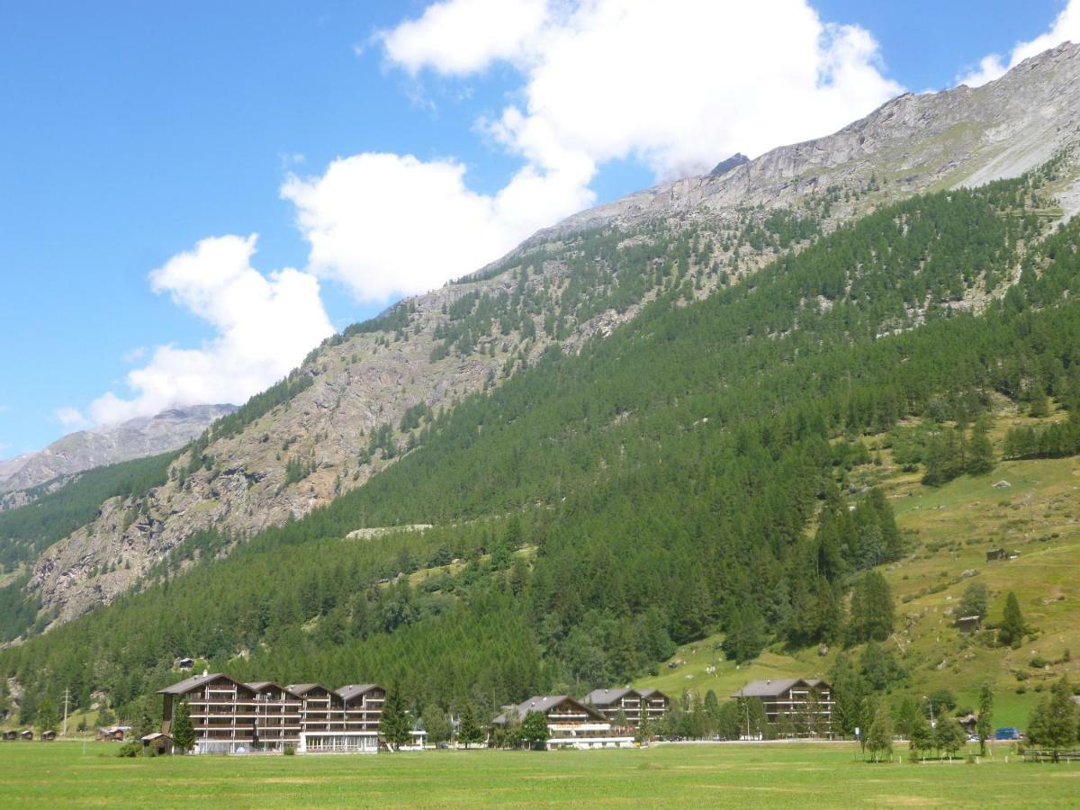 Monte Rosa D 412 Aparthotel Täsch Exteriör bild